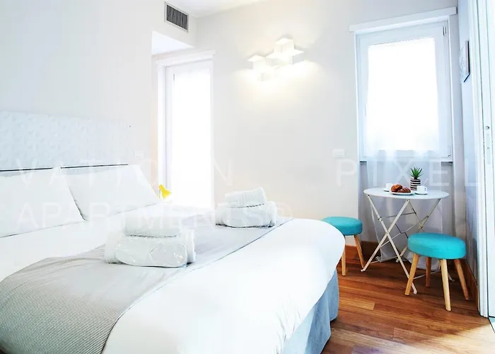 Double Pixel Apartments